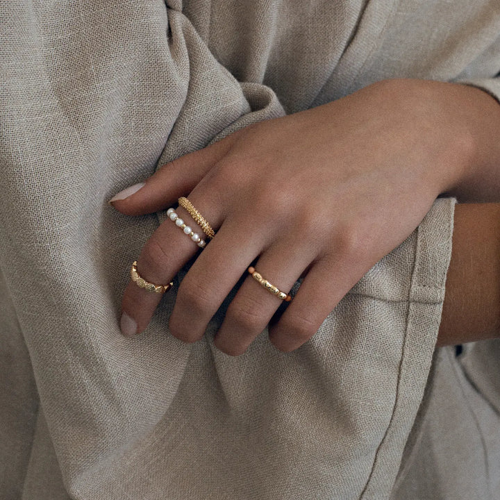 hammered top ring