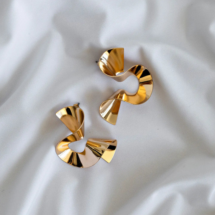 Statement Swirl Earring - Gold