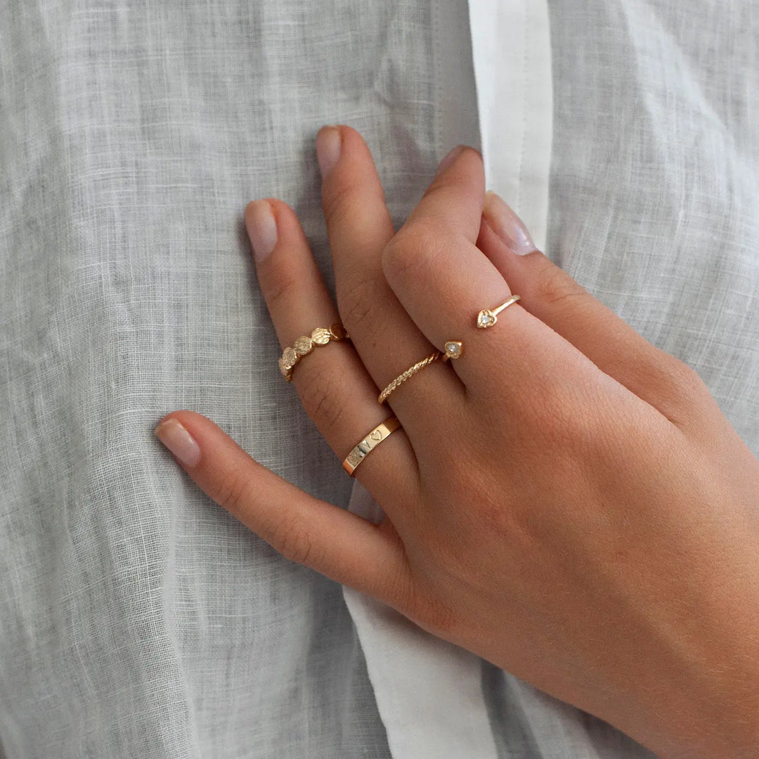 Engraved Hearts Gold Ring | Elegant